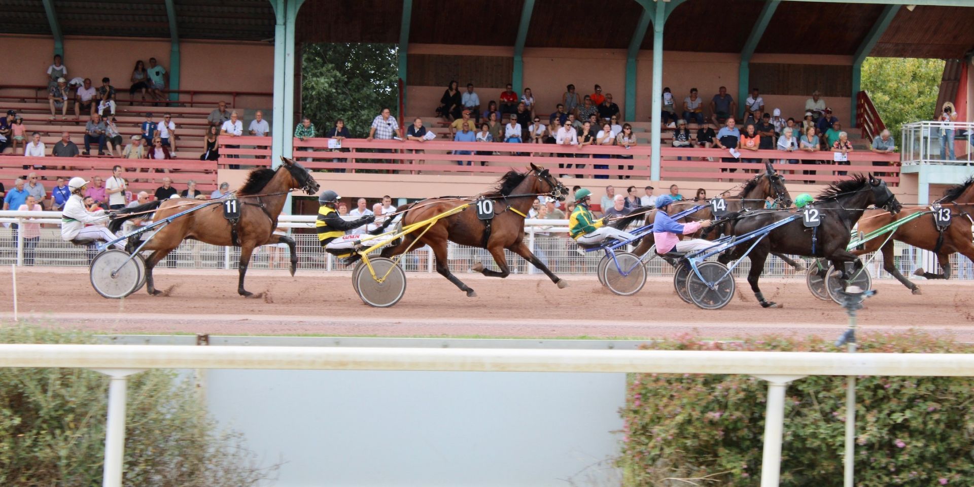 Découvrez notre calendrier de courses de trot
